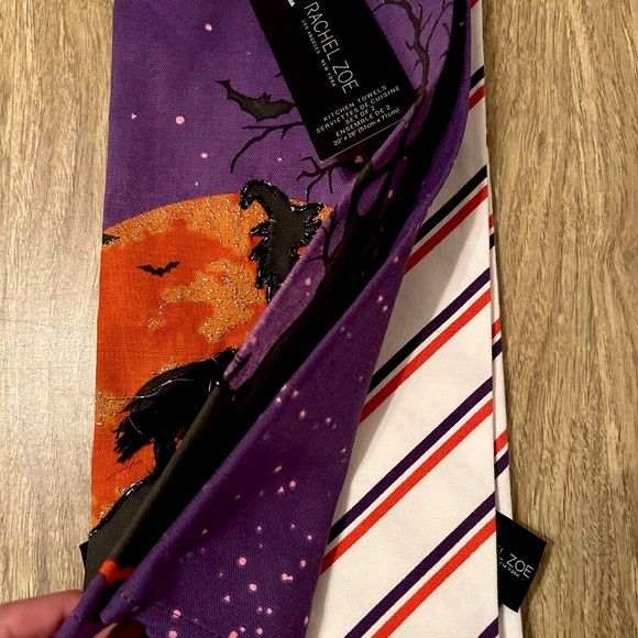 Rachel Zoe Halloween set of 2 dish towels NWT - Picture 2 of 4